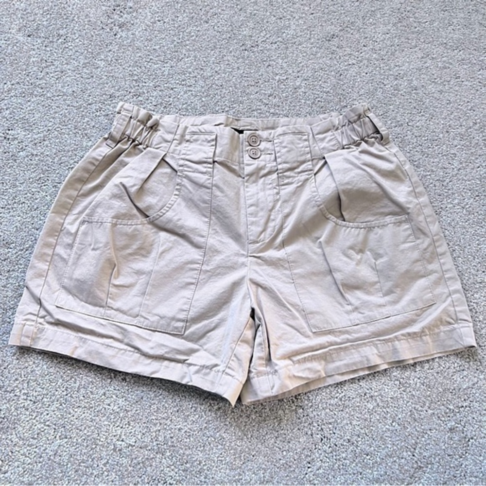 a.n.a Women’s 100% cotton tan shorts size 8